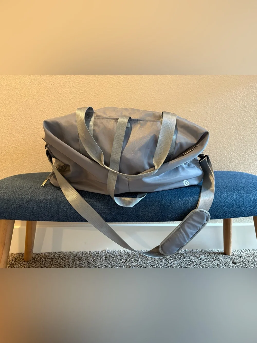 Gray Weekend Duffel Bag - Unbranded